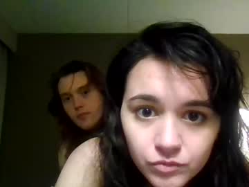 couple Cam Girls 43 with lovelyluna637