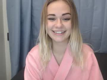 girl Cam Girls 43 with litlle_baby