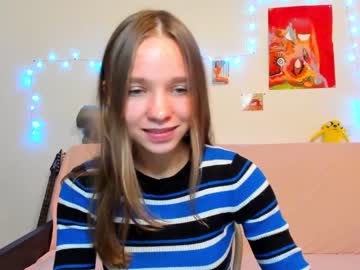 girl Cam Girls 43 with petite_leslie