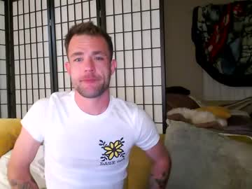 couple Cam Girls 43 with chrisbonewhite