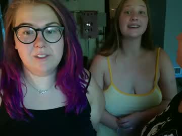 couple Cam Girls 43 with kinkycottage