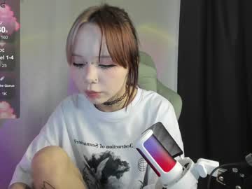 girl Cam Girls 43 with gummi_heart