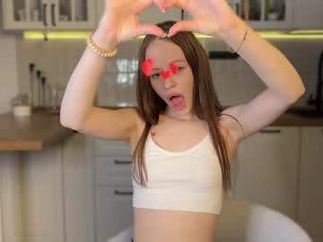 girl Cam Girls 43 with tweety_sweetie