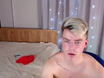 couple Cam Girls 43 with evan_holiday