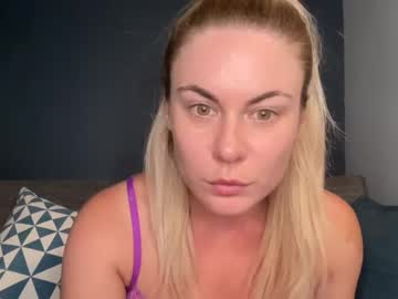 girl Cam Girls 43 with leannequeen113