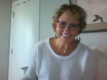 girl Cam Girls 43 with momnxtdoor