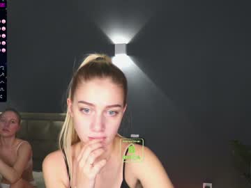 couple Cam Girls 43 with crystal_sunset
