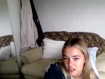 girl Cam Girls 43 with blondee18