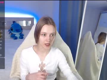 girl Cam Girls 43 with leslie_baby